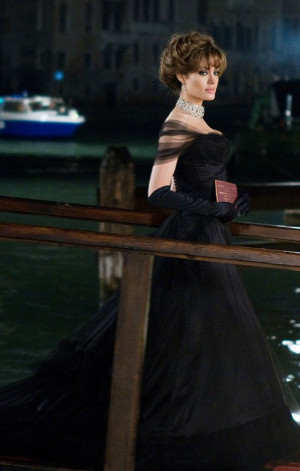 Черные платья Джоли